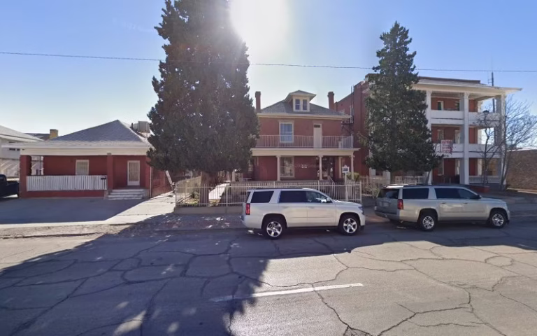 306258 5 star property management 768x480