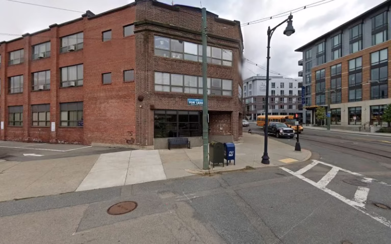 306482 f f property management co 768x480