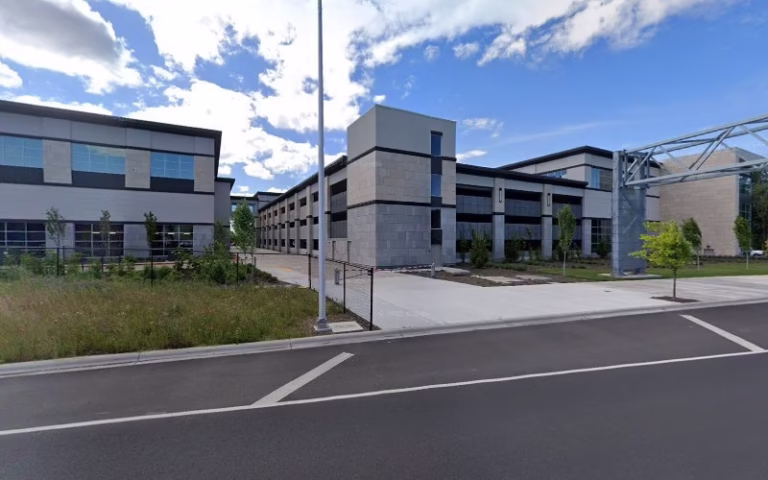 306692 holland properties inc 768x480