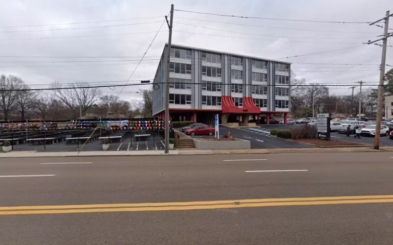 306942 2400 poplar llc 768x480