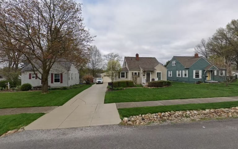 308140 b. makebakken painting paper hanging 768x480