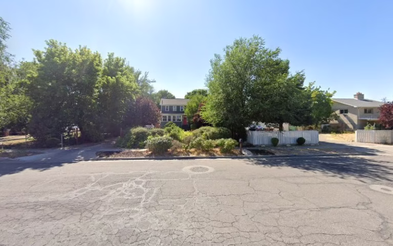 308239 steve jones painting 1 768x480