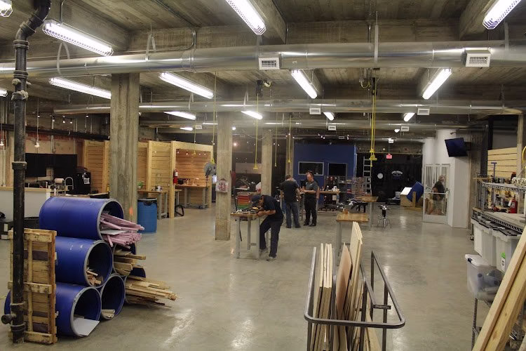 316045 makers edge creation studio