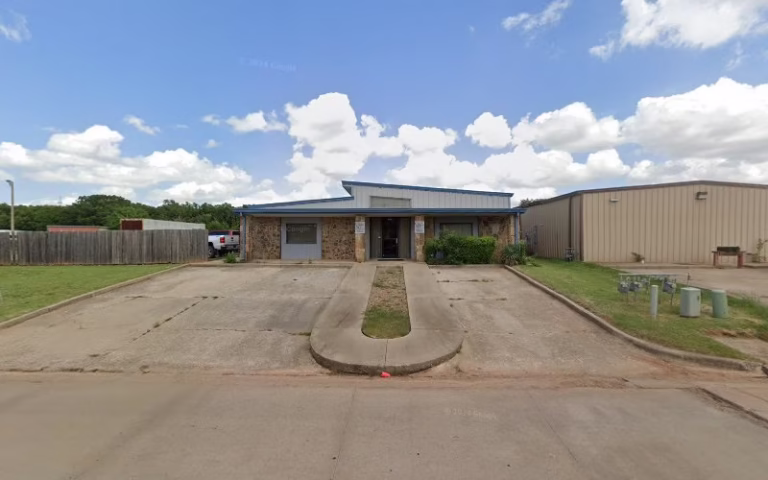 319732 top notch power washing and striping 768x480