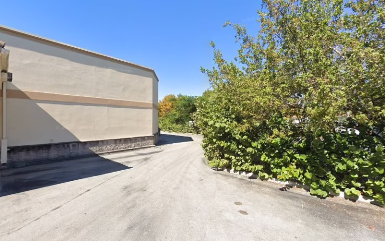 320223 l q handyman construction 768x480