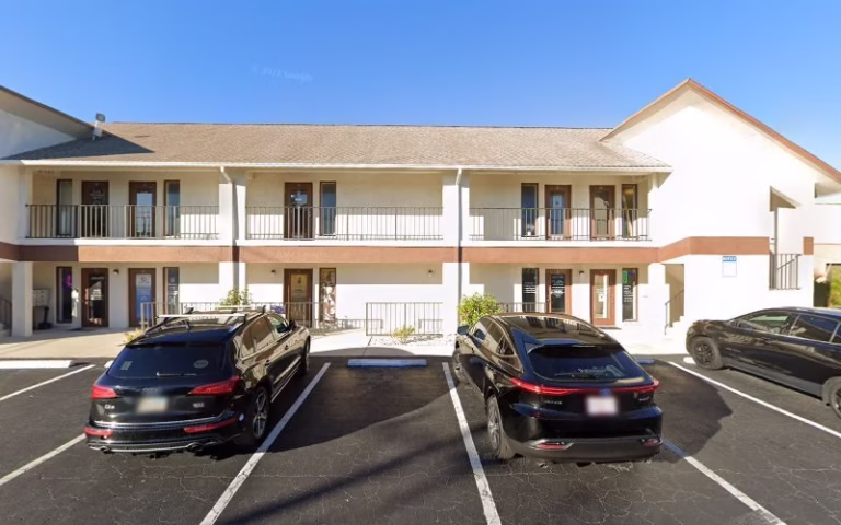 321045 e y painting multiservices llc 768x480