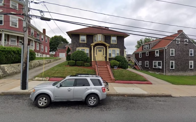 321068 seekonk handyman 768x480