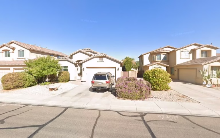 321376 level up garage door 1 768x480