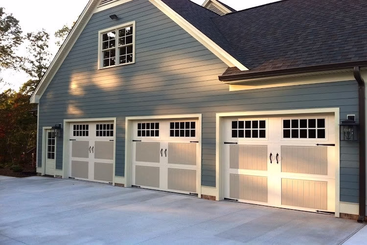 321389 southern garage door company llc