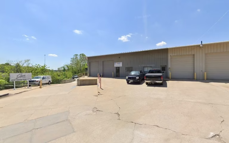 322305 eagle door co llc 768x480