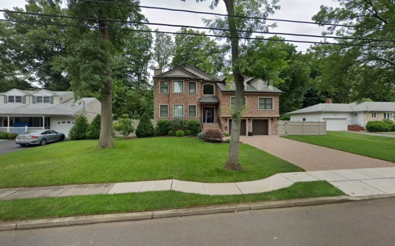 322825 zhannas cleaning 768x480