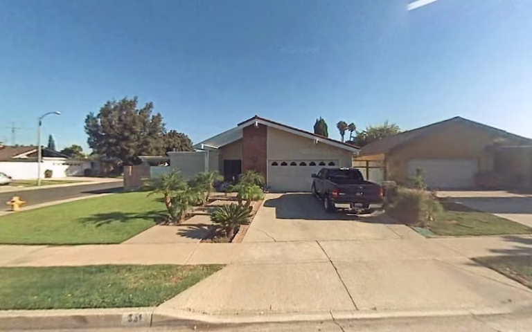 323027 s t window washing janitorial 768x480