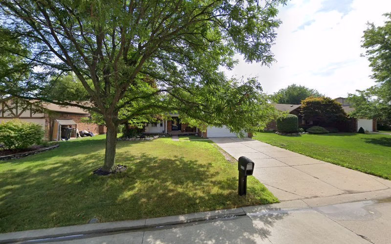 323200 calmar window cleaning 1