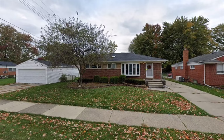 323207 djs professional window cleaning 768x480