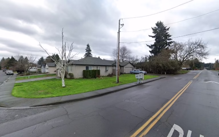 323401 rightway construction siding and repair 768x480