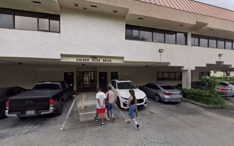 323475 brave roofers 768x480