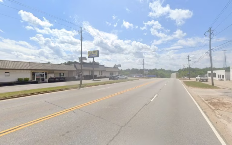 323734 gutter patio warehouse 1 768x480