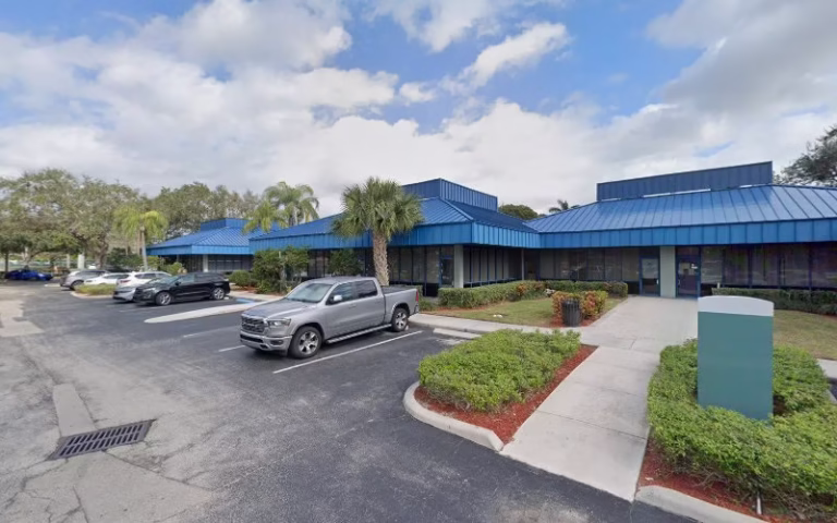 324911 oasis community management 768x480