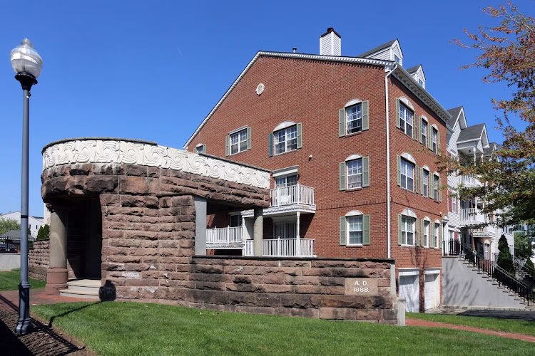 325473 capstone elite llc