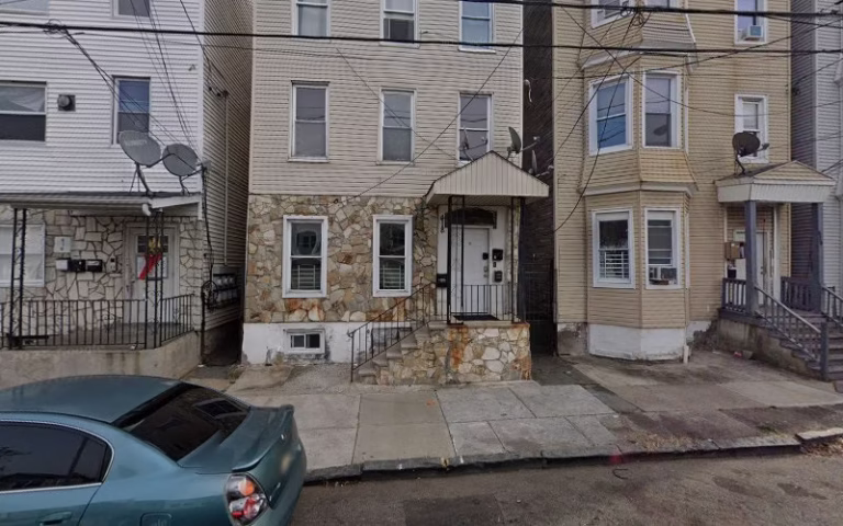 325479 blackbrix 768x480