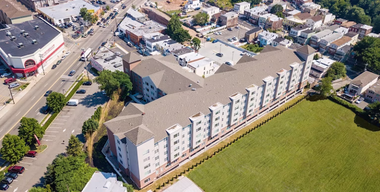 325481 plaza 53 768x388