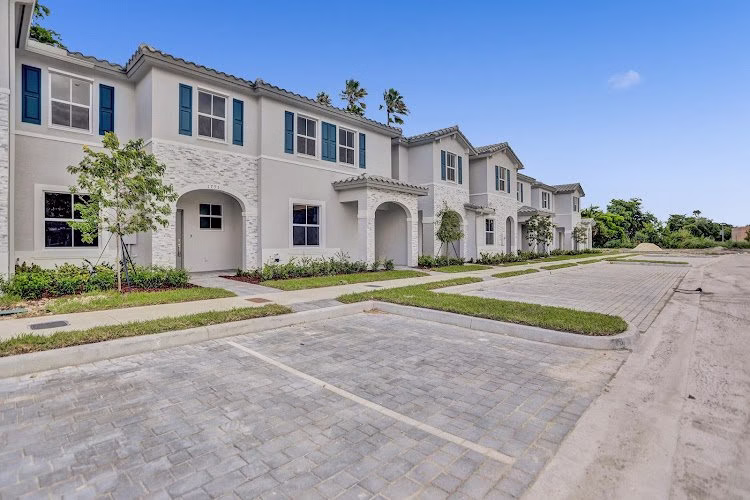 327210 miami florida vs property management