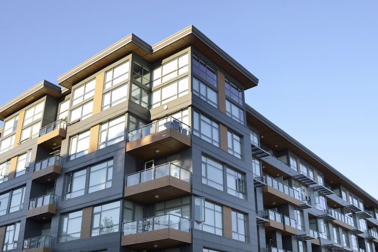 327581 christy living