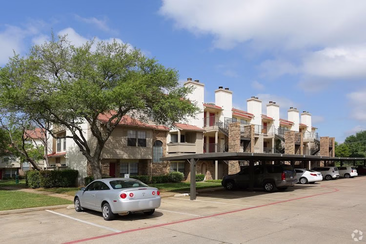 327869 fielder crossing