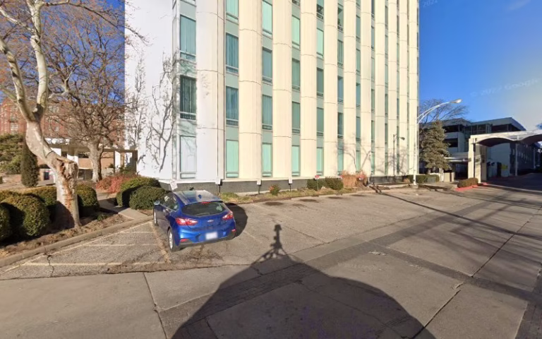 328272 real estate personnel 2 768x480