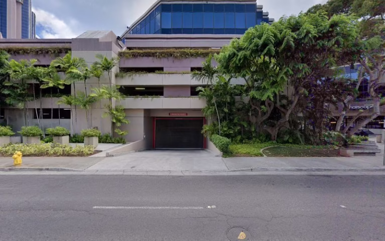 328775 hawaii property management team 768x480