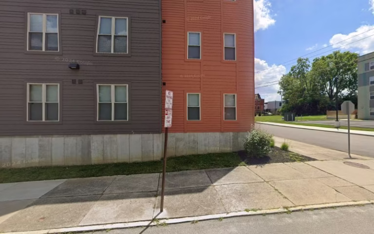 330489 stern hendy 768x480