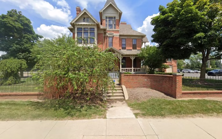 331212 vistula management company 1 768x480