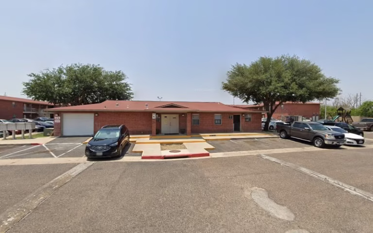 331661 gallagher gardens 768x480