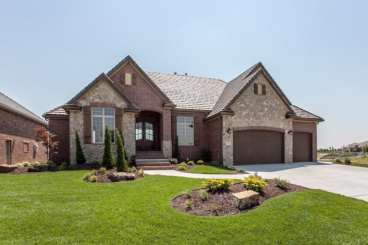 332671 h h home builders inc