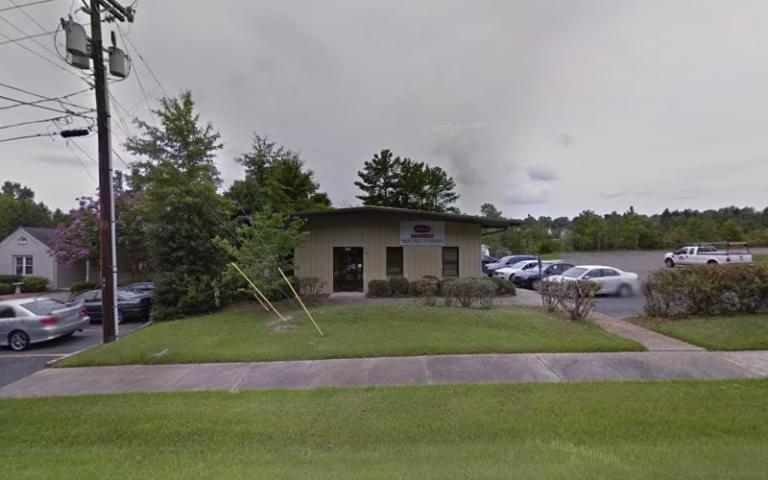 333337 hometown air llc 768x480