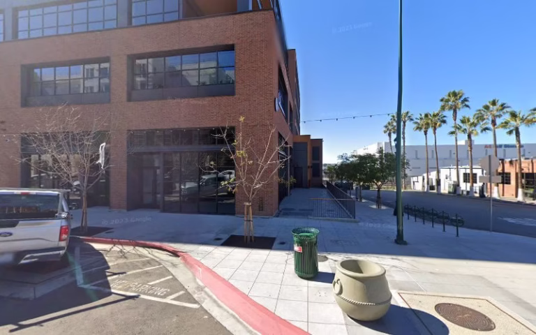 344185 wood silver 1 768x480