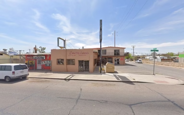 344930 robertos cabinet shop 768x480