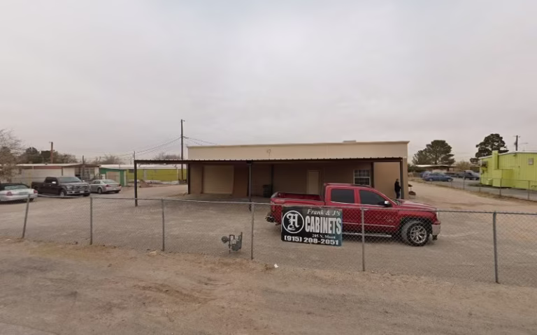 344932 l b cabinet shop 1 768x480