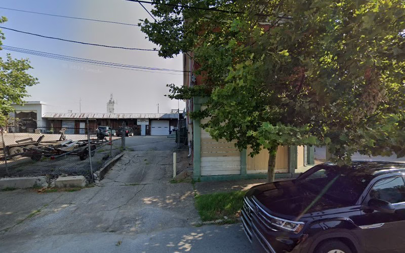 345119 greggs cabinet shop 1