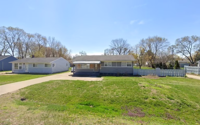 348931 electrician guys shelby township 768x480