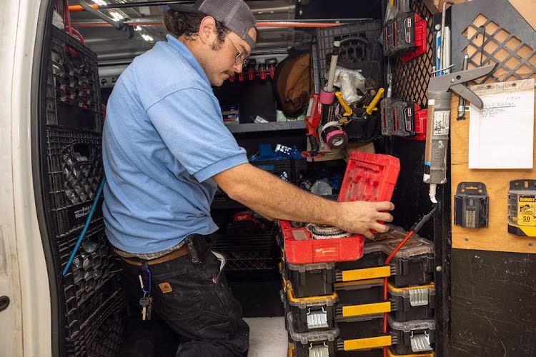 349215 high class electric llc