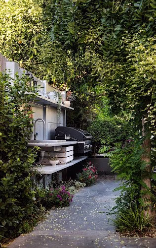 352093 roy altaras landscape design build