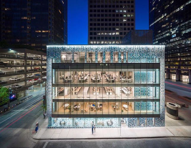 352753 5g studio collaborative