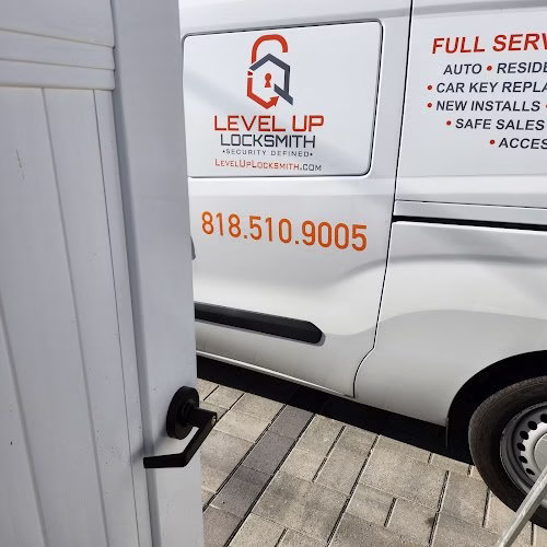 354923 level up locksmith los angeles
