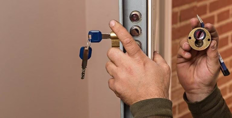 354963 macmanuel lock key services