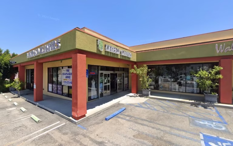 355307 emerald cleaners 1 768x480